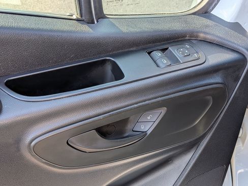 Used 2022 Mercedes-Benz Sprinter 2500 image 15