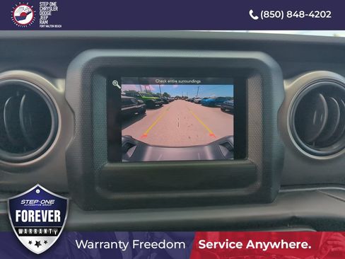 Used 2022 Jeep Gladiator Sport AWD/4WD image 25