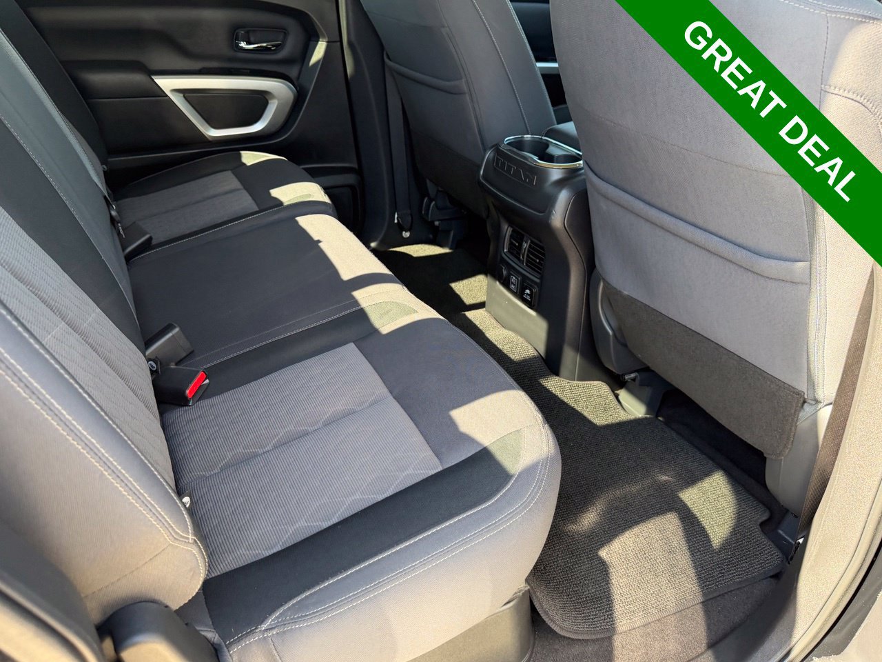 Used 2024 Nissan Titan SV w/ SV Convenience Package RWD image 39