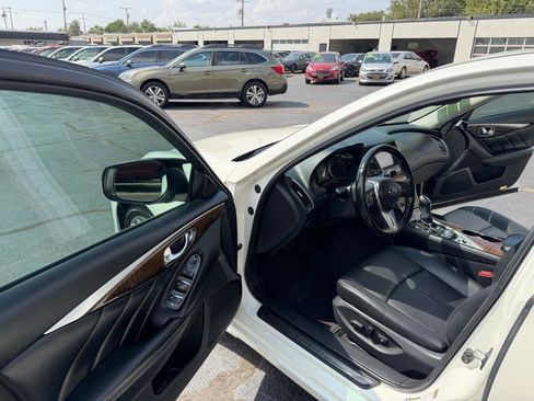 Used 2019 INFINITI Q50 Luxe w/ Essential Package (3.0T Luxe) RWD image 10