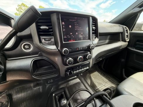 Used 2022 RAM 3500 Tradesman w/ Chrome Appearance Group AWD/4WD image 11
