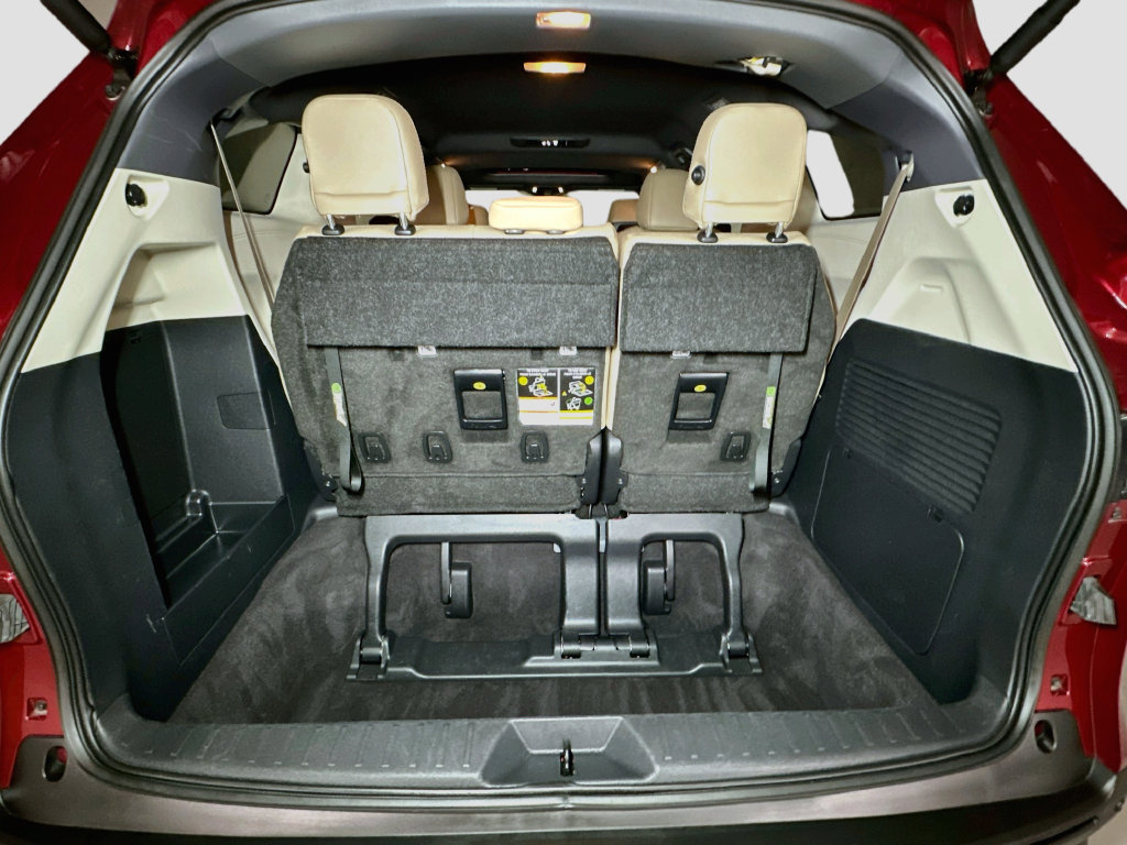 Certified 2023 Toyota Sienna XLE AWD/4WD image 34