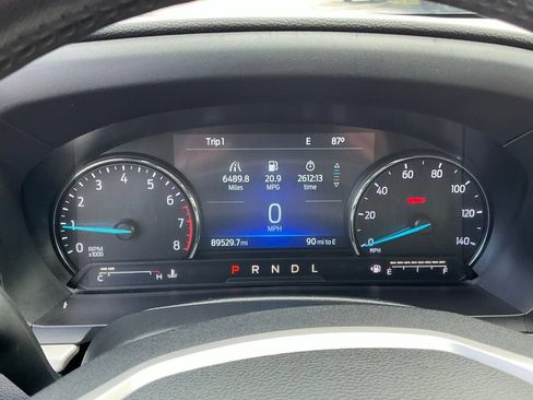 Used 2023 Ford Explorer XLT w/ Equipment Group 202A RWD image 28
