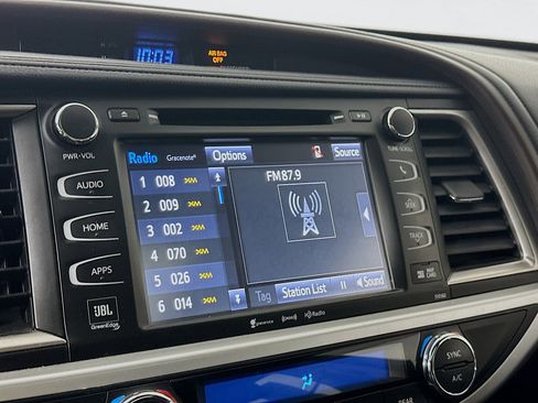Used 2016 Toyota Highlander Limited image 19