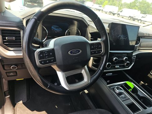 Used 2024 Ford Expedition Max XLT RWD image 13