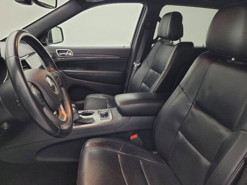 Used 2019 Jeep Grand Cherokee Limited w/ Luxury Group II AWD/4WD image 17