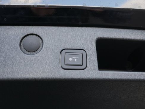 New 2025 Chevrolet Equinox LT w/ Convenience Package II FWD image 25