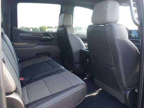 Used 2022 Chevrolet Silverado 1500 ZR2 AWD/4WD image 24