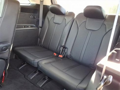 Used 2022 Kia Sorento EX image 19