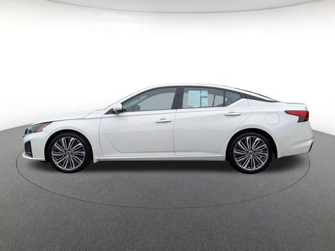 Used 2025 Nissan Altima 2.5 SL FWD image 8
