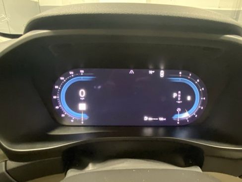 Certified 2023 Volvo XC40 B5 Plus w/ Driver Assist Package image 16