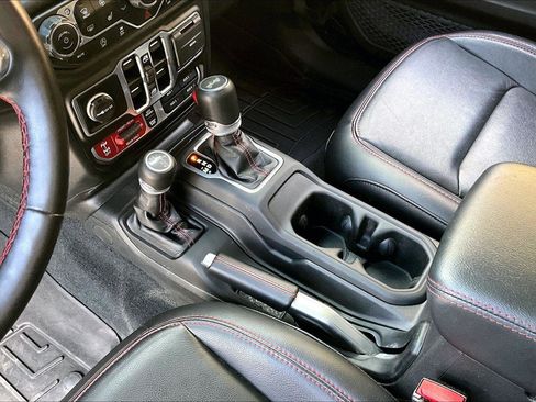 Certified 2023 Jeep Wrangler Unlimited Rubicon w/ Steel Bumper Group image 15