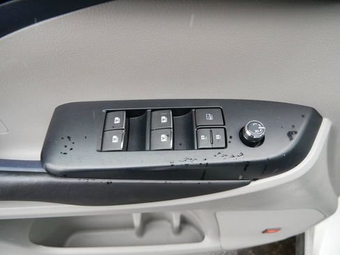 Used 2016 Toyota Highlander Limited image 16