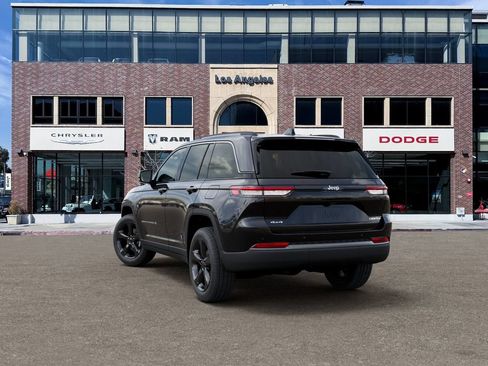 New 2026 Jeep Grand Cherokee Limited w/ Limited Altitude Package AWD/4WD image 3