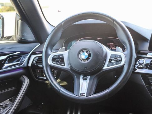 Used 2020 BMW 530e xDrive w/ M Sport Package image 15