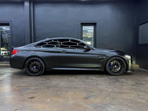 Used 2015 BMW M4 Coupe w/ Executive Package RWD image 10