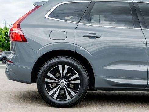 Used 2023 Volvo XC60 B5 Core AWD/4WD image 12