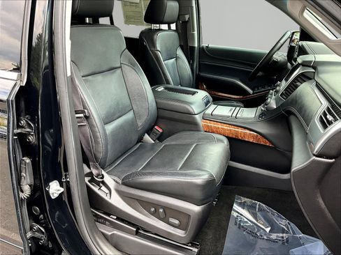 Used 2016 Chevrolet Suburban LTZ AWD/4WD image 30