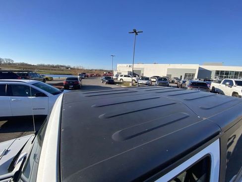 Used 2016 Jeep Wrangler Sahara w/ Connectivity Group image 3