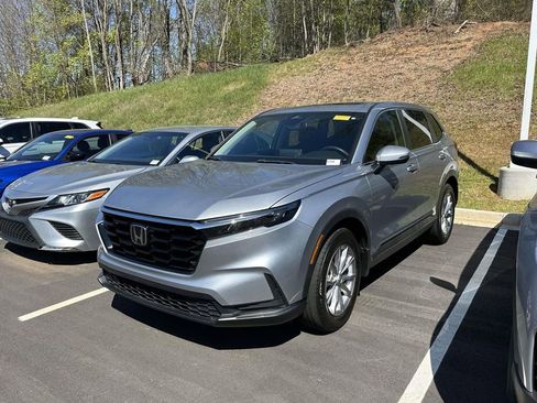 Used 2023 Honda CR-V EX image 3