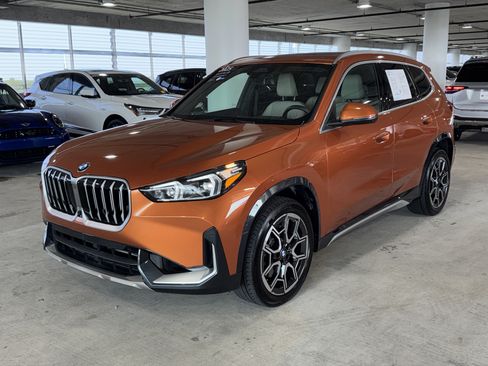 Used 2025 BMW X1 xDrive28i w/ Technology Package AWD/4WD image 4