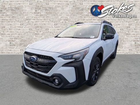 Used 2025 Subaru Outback Onyx Edition AWD/4WD image 8