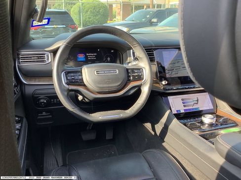 Used 2022 Jeep Grand Wagoneer Series II AWD/4WD image 6