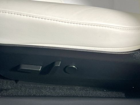 Used 2019 Tesla Model 3 Long Range image 12