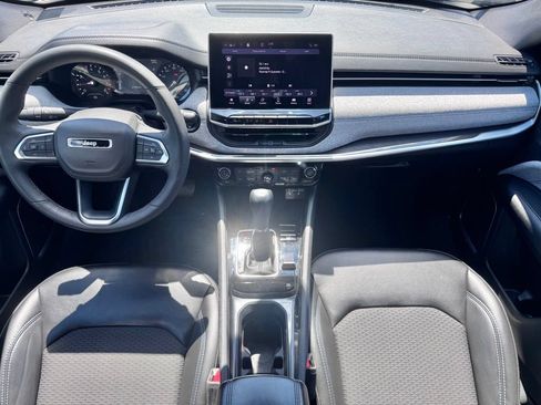 Used 2023 Jeep Compass Latitude w/ Convenience Group AWD/4WD image 11