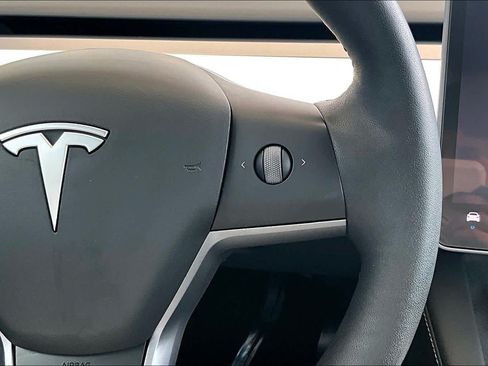 Used 2023 Tesla Model Y Performance AWD/4WD image 21
