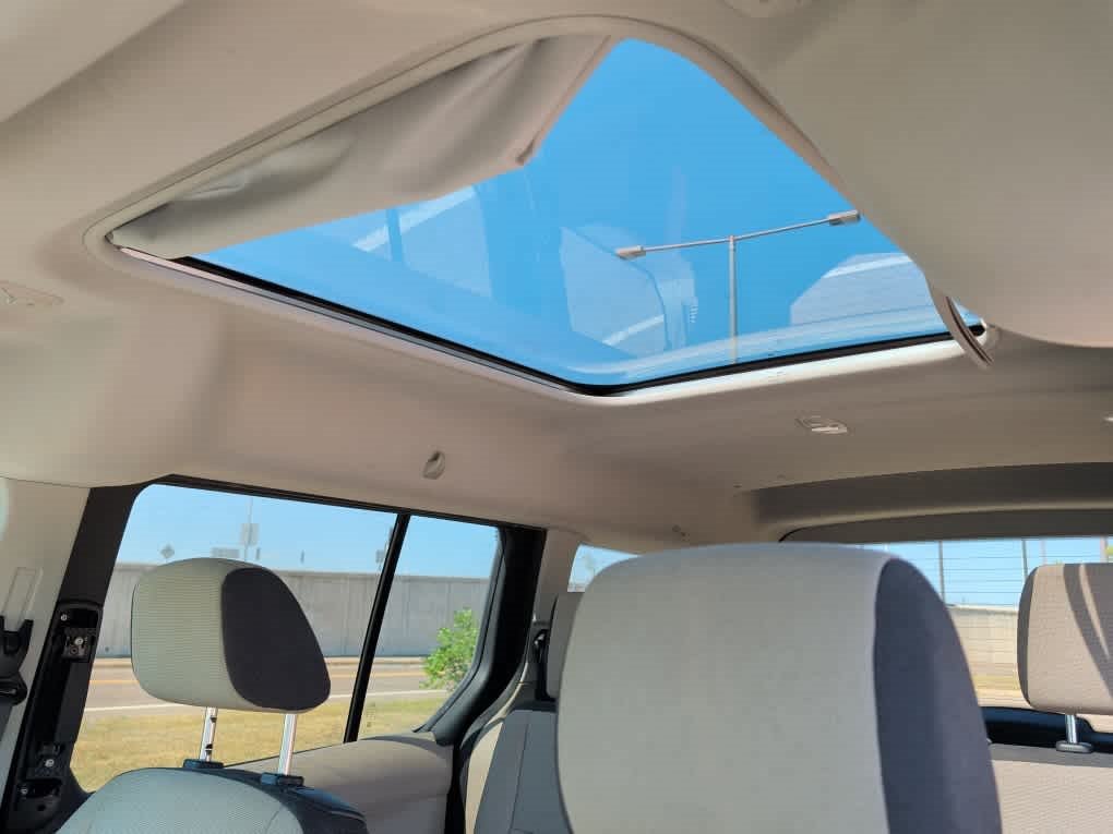Used 2015 Ford Transit Connect XLT FWD image 6