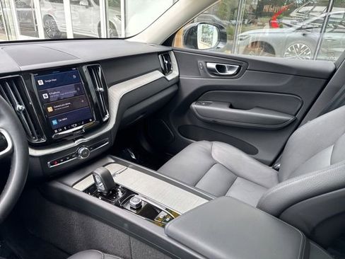 Certified 2025 Volvo XC60 B5 Plus AWD/4WD image 22