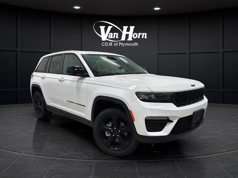 Used 2025 Jeep Grand Cherokee Limited w/ Black Appearance Package image 1