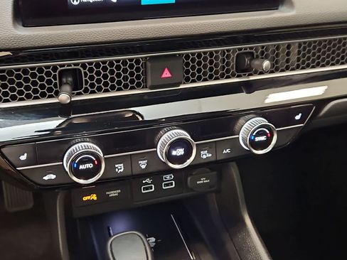 Certified 2024 Honda Civic Touring image 31