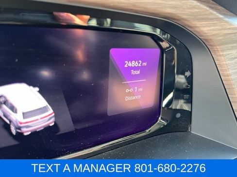 Used 2025 Volkswagen Atlas SEL AWD/4WD image 16