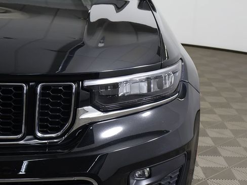 Used 2023 Jeep Grand Cherokee L Overland w/ Luxury Tech Group IV image 19