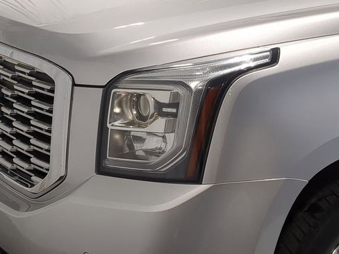 Used 2020 GMC Yukon XL Denali w/ Open Road Package AWD/4WD image 14