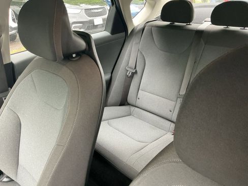 Used 2025 Kia K4 FWD image 35