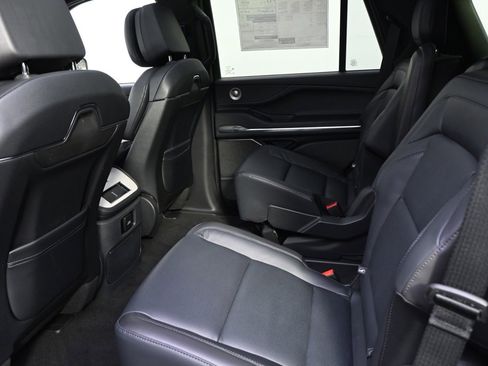 New 2025 Lincoln Navigator Reserve w/ Jet Appearance Package image 21