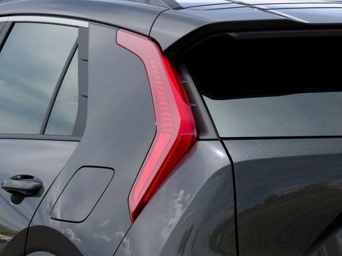 New 2026 Kia Niro LX image 11