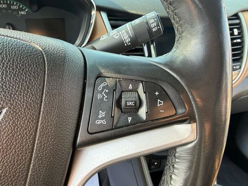Used 2019 Chevrolet Trax LT w/ LT Convenience Package image 14