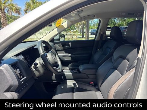 Certified 2023 Nissan Pathfinder SL AWD/4WD image 7