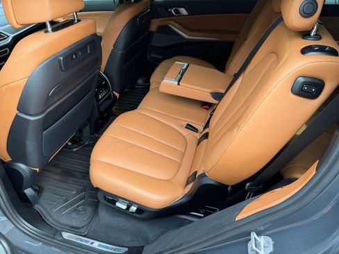Certified 2022 BMW X7 M50i w/ Dynamic Handling Package AWD/4WD image 14