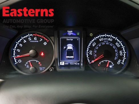 Used 2023 Toyota Tacoma SR AWD/4WD image 17