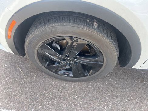 Used 2022 Kia Sorento SX image 16