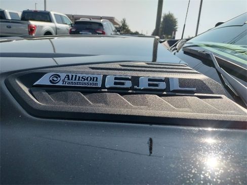 Used 2024 Chevrolet Silverado 2500 Custom w/ Custom Value Package image 17