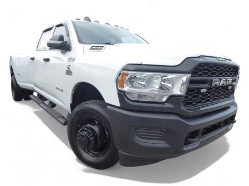 Used 2020 RAM 3500 Tradesman image 2