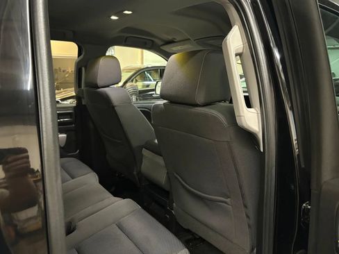 Used 2018 Chevrolet Silverado 1500 LT w/ Midnight Edition AWD/4WD image 21