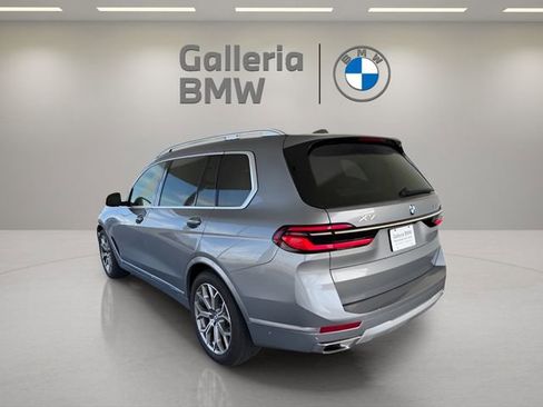 Used 2024 BMW X7 xDrive40i w/ Premium Package image 9