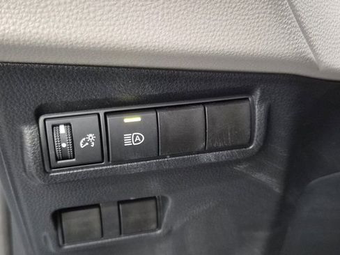 Used 2024 Toyota Corolla Cross L image 22